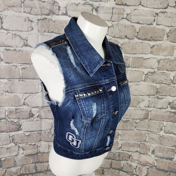 Guess Distressed Denim Vest Medium Blue Wash Button Front Studded Patches Size M - Picture 6 of 16